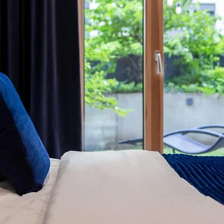 Urban Chic - Luxury 2-bedroom, Mennica Warszawa