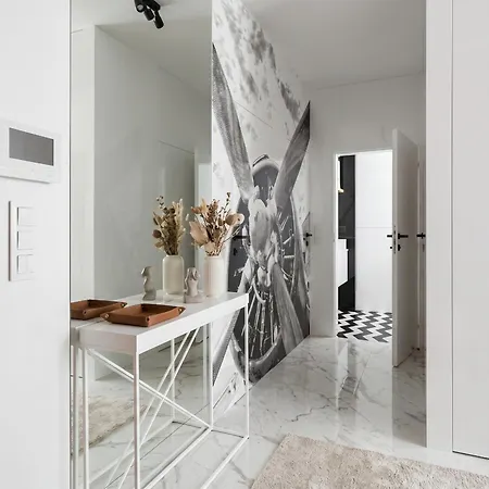 Lejlighed Urban Chic - Luxury 2-bedroom, Mennica *