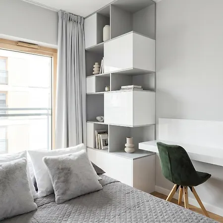 Urban Chic - Luxury 2-bedroom, Mennica Warszawa