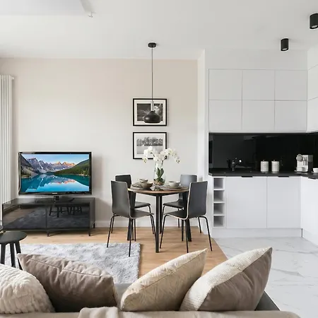 Urban Chic - Luxury 2-bedroom, Mennica Warszawa