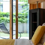 Urban Chic - Luxury 2-bedroom, Mennica Warsaw
