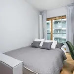 Urban Chic - Luxury 2-bedroom, Mennica Varsavia