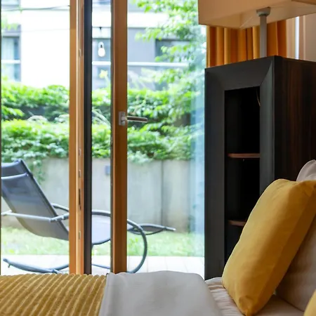Golden - Two Bedrooms Luxury In The Center - Mennica Varsovie