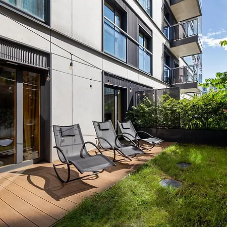 Urban Chic - Luxury 2-bedroom, Mennica Lejlighed *