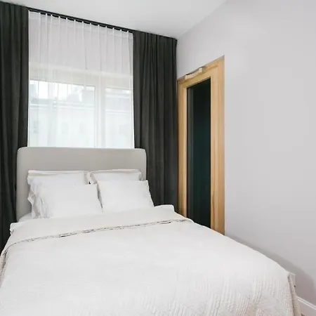 Golden - Two Bedrooms Luxury In The Center - Mennica Appartement *