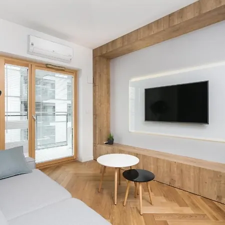 Golden - Two Bedrooms Luxury In The Center - Mennica Varsovie