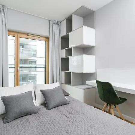 Urban Chic - Luxury 2-bedroom, Mennica Lejlighed *