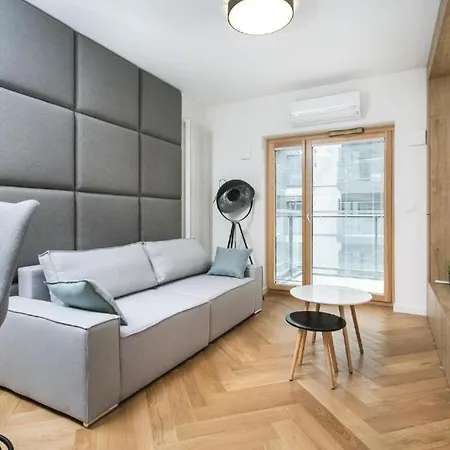 Urban Chic - Luxury 2-bedroom, Mennica Warschau