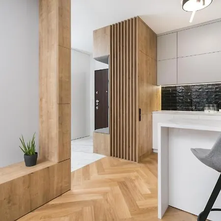 Golden - Two Bedrooms Luxury In The Center - Mennica *