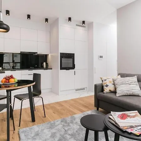 Urban Chic - Luxury 2-bedroom, Mennica Appartement Warschau
