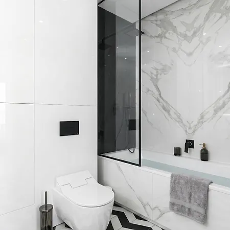 Urban Chic - Luxury 2-bedroom, Mennica * Warschau