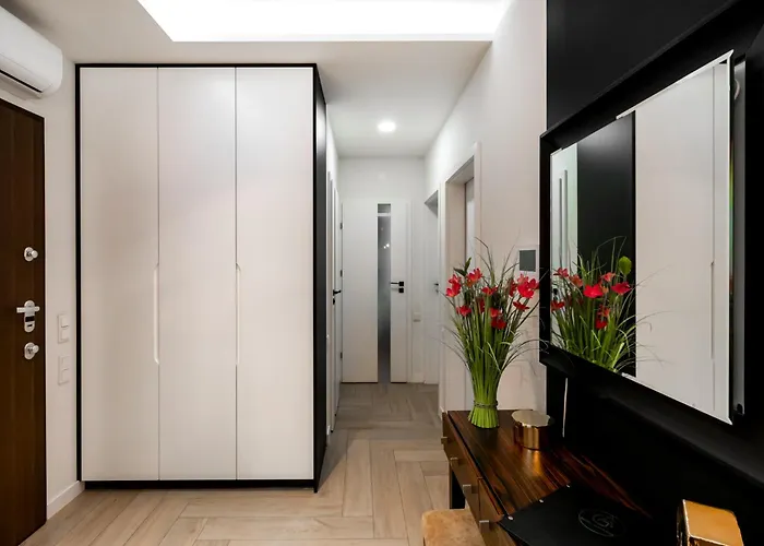 Apartment Urban Chic - Luxury 2-bedroom, Mennica *