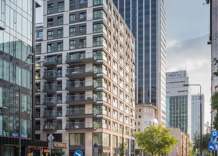 Urban Chic - Luxury 2-bedroom, Mennica *