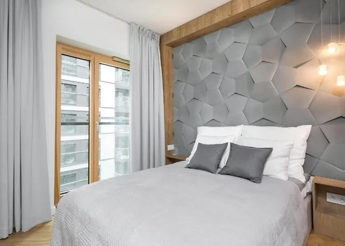 Urban Chic - Luxury 2-bedroom, Mennica * Warsaw