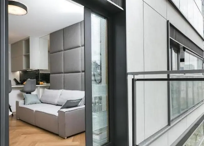 Apartment Urban Chic - Luxury 2-bedroom, Mennica Warsaw