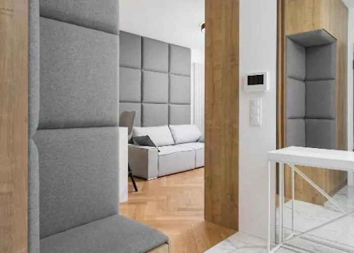 Urban Chic - Luxury 2-bedroom, Mennica * Warsaw