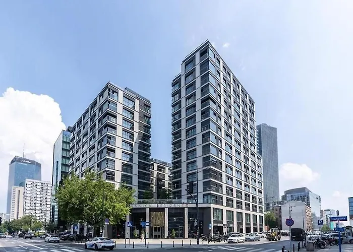 Urban Chic - Luxury 2-bedroom, Mennica