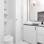 Urban Chic - Luxury 2-bedroom, Mennica * Warszawa