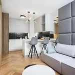 Lejlighed Urban Chic - Luxury 2-bedroom, Mennica