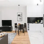 Urban Chic - Luxury 2-bedroom, Mennica Warszawa