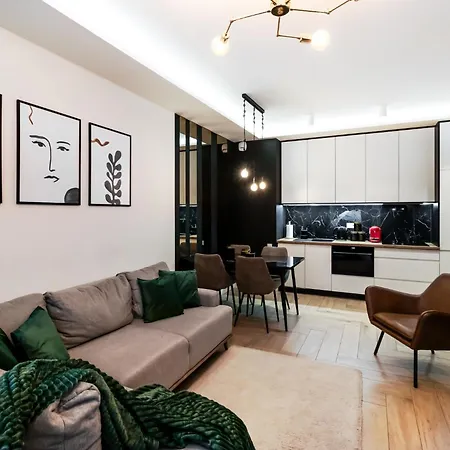 Urban Chic - Luxury 2-bedroom, Mennica Lejlighed *