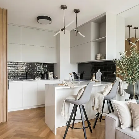 Urban Chic - Luxury 2-bedroom, Mennica * Warszawa