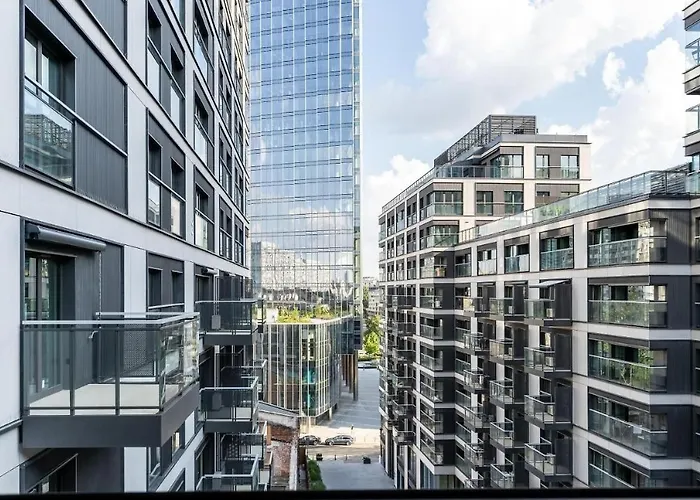 Apartman Urban Chic - Luxury 2-bedroom, Mennica Varsó