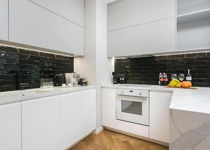 Apartman Urban Chic - Luxury 2-bedroom, Mennica