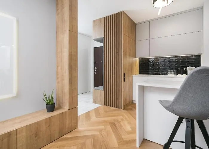 Urban Chic - Luxury 2-bedroom, Mennica *